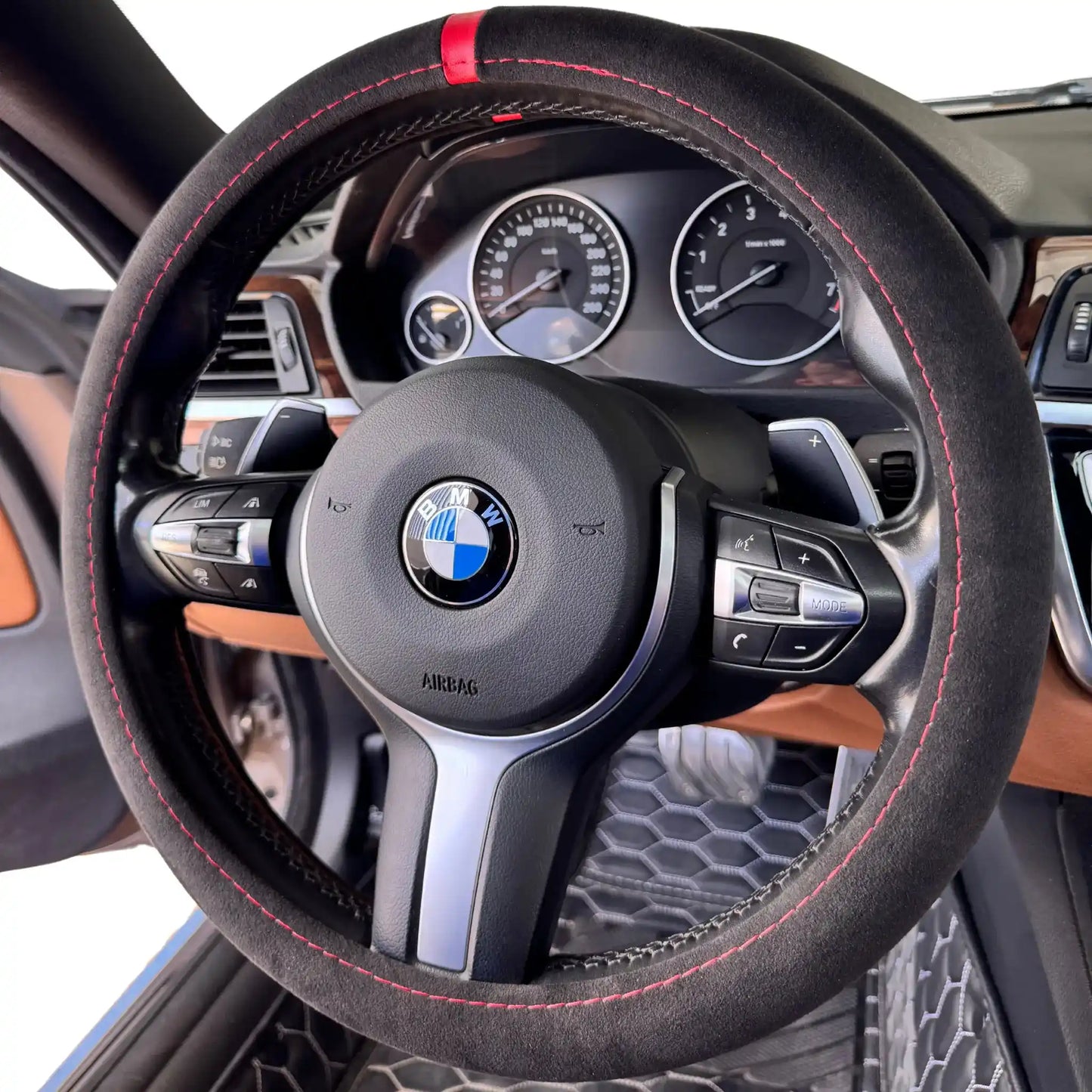 Couvre Volant Complet en Alcantara - Nero et Surpiqures Rouges