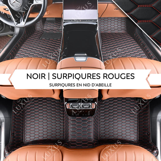 Tapis de Sol Premium Sur Mesure en 3D | Motif Nid d'Abeille | Noir et Surpiqures Rouges