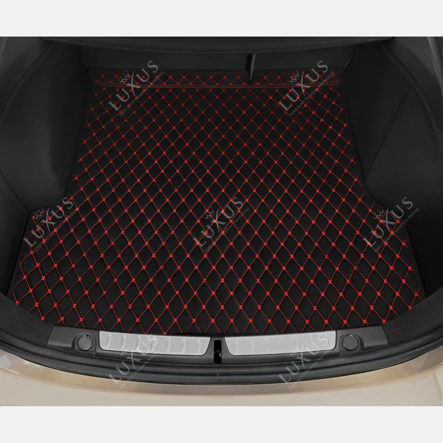 Tapis de Coffre Premium Sur Mesure | Motif Diamant | Noir et Surpiqures Rouges